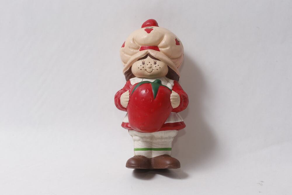 Rare Vintage Japanese Strawberry Shortcake Rubber Squishy Toy Figure ~ 260826-W
